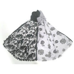 Foulard noir et blanc motif...