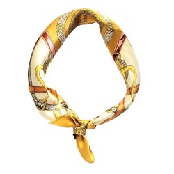 Foulard ocre en soie -L’...