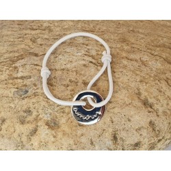 Bracelet cordon élastique avec médaille gravée "Amour"