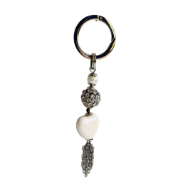 Porte-clés cœur nacre et strass argent