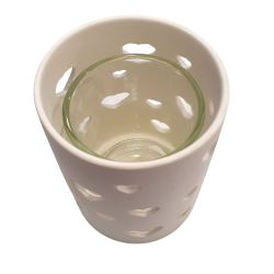 Photophore blanc ajouré de cœurs- Village Candle