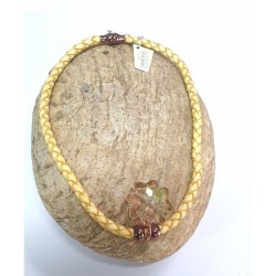 Collier cordon en cuir tressé jaune et pendentif Trèfle