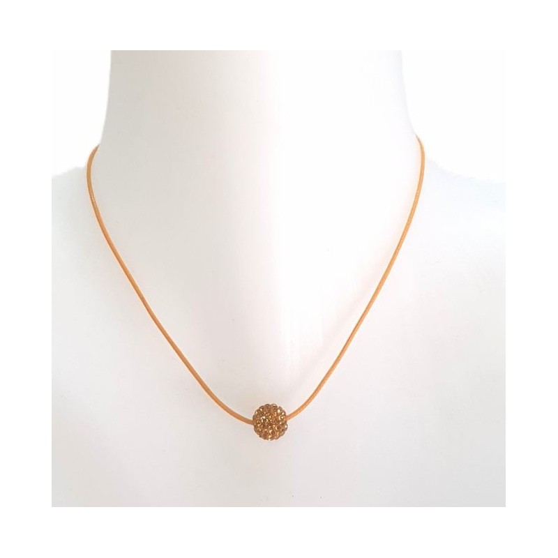 Collier perle sur cordon en coton ciré